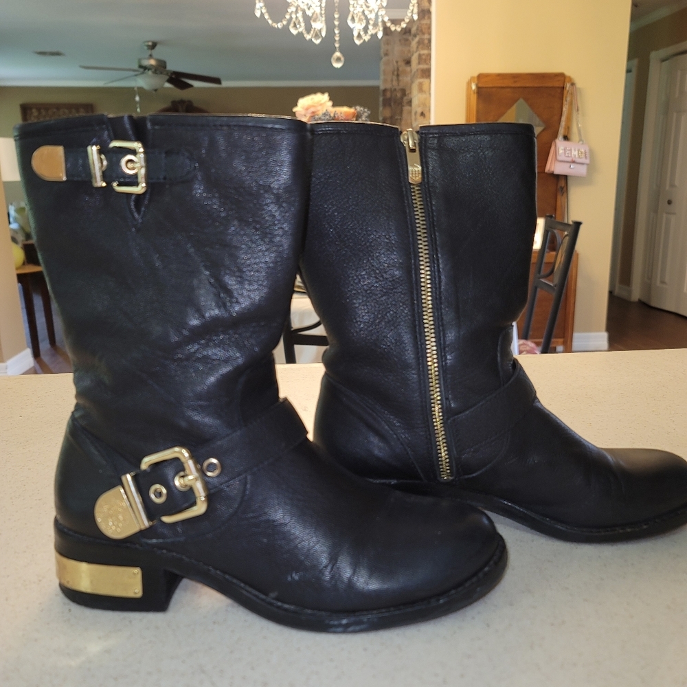 VINCE CAMUTO black gold leather boots. sz. 7.5